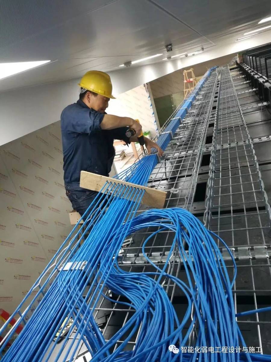 我的父親是弱電工程師 這些照片告訴你網(wǎng)絡(luò)工程設(shè)計(jì)與施工背后的故事